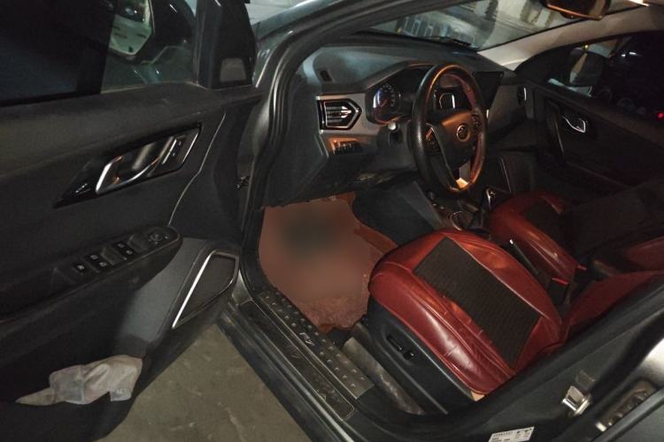 Used FAW Senya R7 2016 1.6L Manual Luxury Version Driver Seat