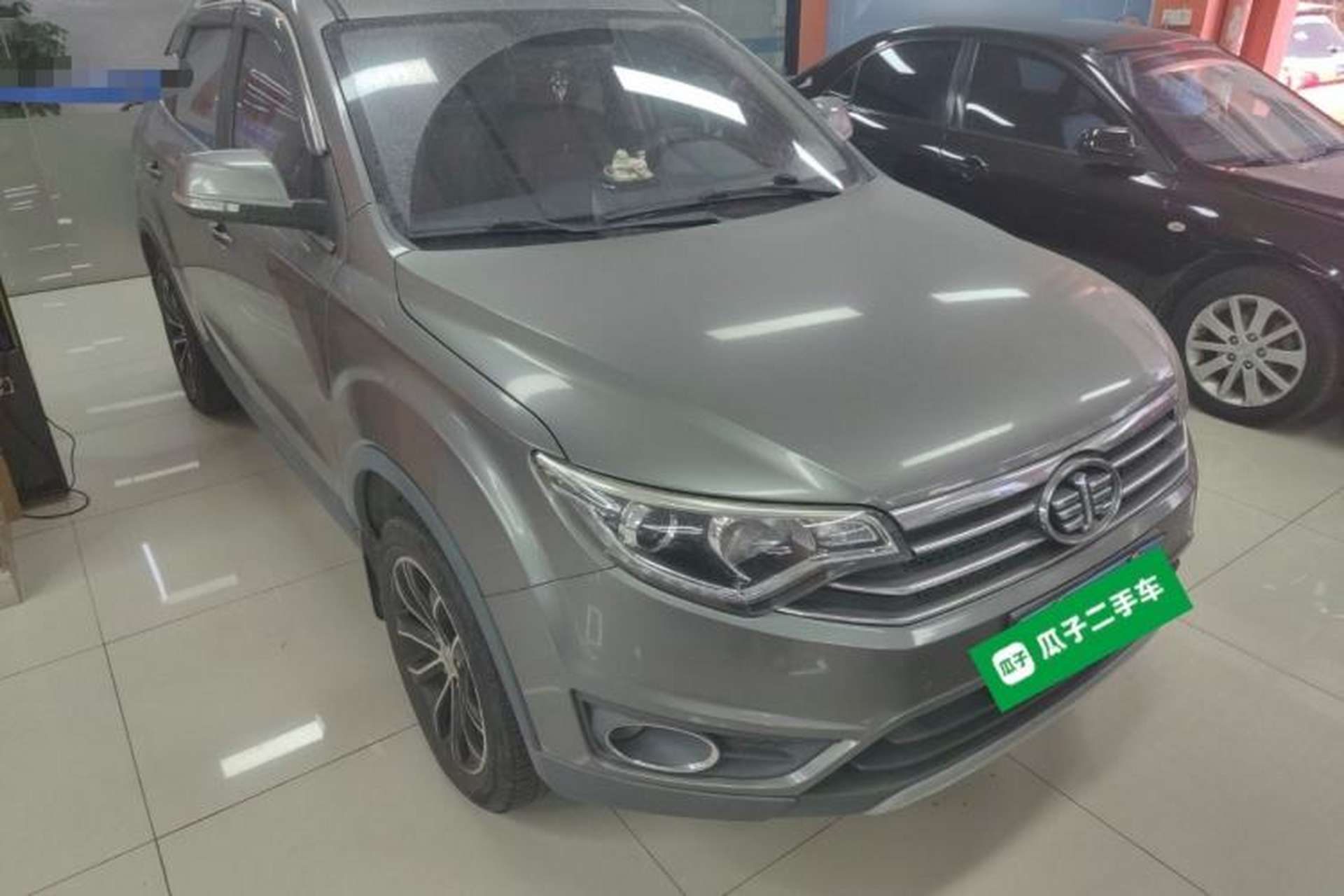 Used FAW Senya R7 2016 1.6L Manual Luxury Model Exterior 2