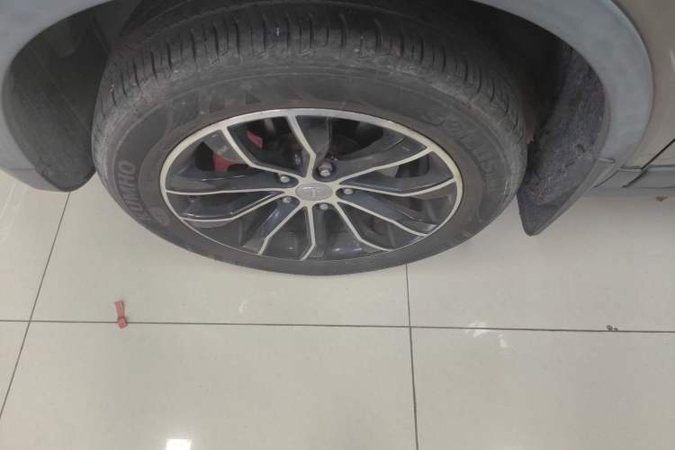 Used FAW Senya R7 2016 1.6L Manual Luxury Model Exterior 7