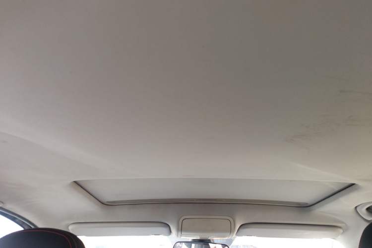 Used FAW Senya R7 2016 1.6L Automatic Prestige Model Headliner