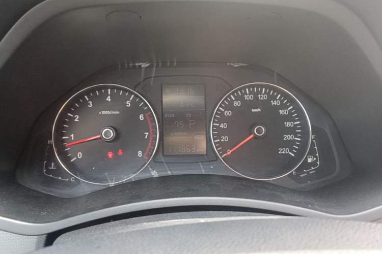 Used FAW Senya R7 2016 1.6L Automatic Luxury Model Instrument Cluster