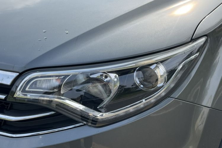 Used FAW Senya R7 2016 1.6L Manual Luxury Model Left Front Headlight