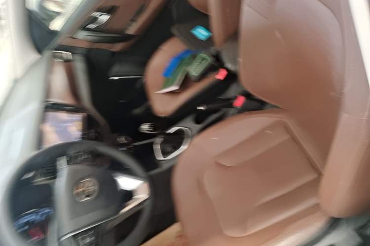 Used FAW Senya R7 2016 1.6L Manual Luxury Model Left Front Seat