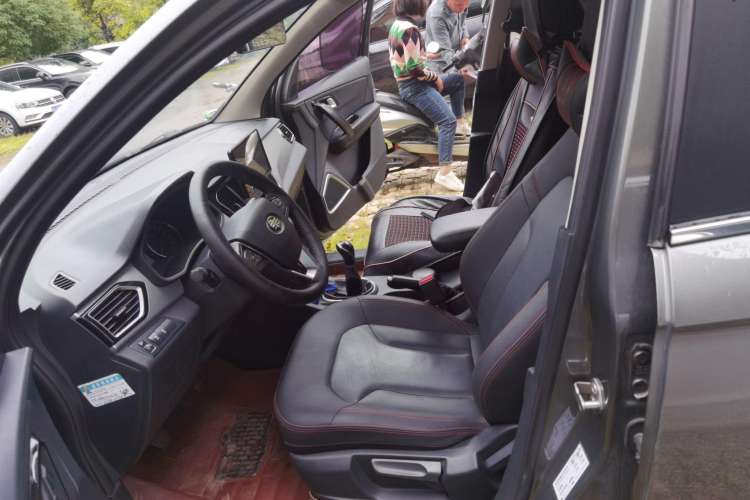 Used FAW Senya R7 2016 1.6L Manual Smart Version Left Front Seat