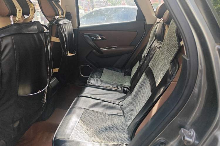 Used FAW Senya R7 2016 1.6L Manual Luxury Model Left Rear Seat