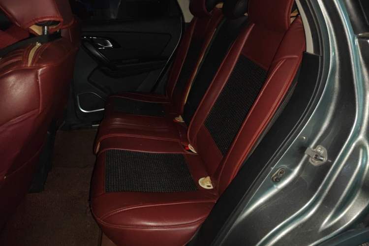 Used FAW Senya R7 2016 1.6L Manual Luxury Version Left Rear Seat