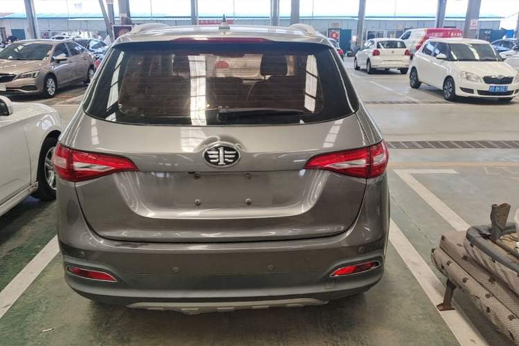 Used FAW Senya R7 2016 1.6L Manual Luxury Model Rear