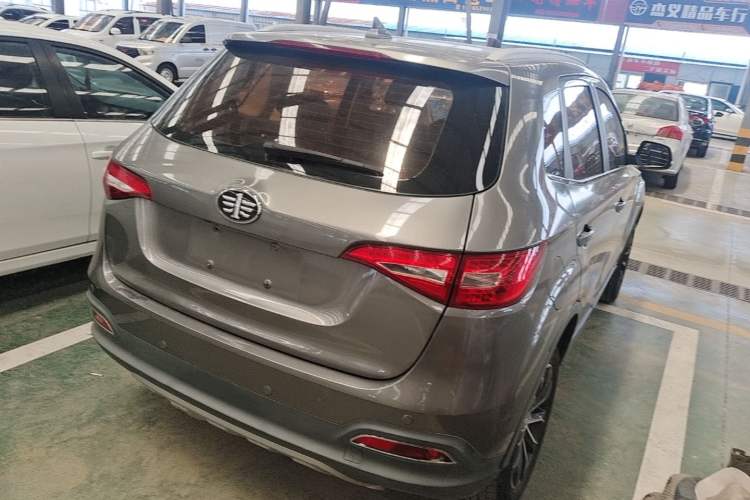 Used FAW Senya R7 2016 1.6L Manual Luxury Model Rear Right 45 Deg