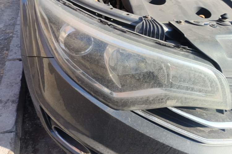 Used FAW Senya R7 2016 1.6L Automatic Prestige Model Right Front Headlight
