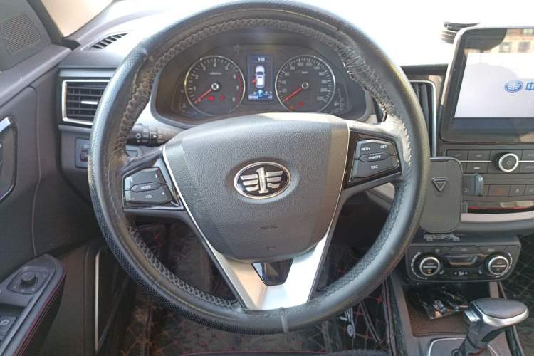 Used FAW Senya R7 2016 1.6L Automatic Prestige Model Steering Wheel