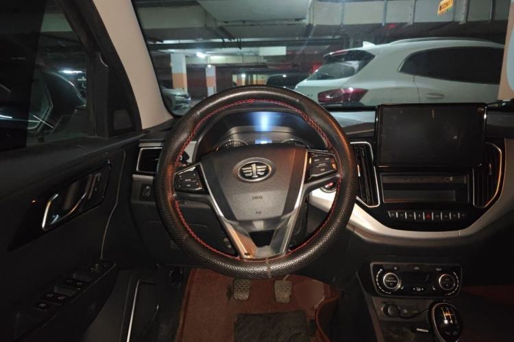 Used FAW Senya R7 2016 1.6L Manual Luxury Version Steering Wheel
