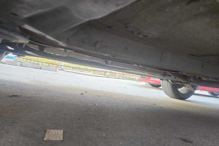 Used FAW Senya R7 2016 1.6L Automatic Luxury Model Chassis Front Left