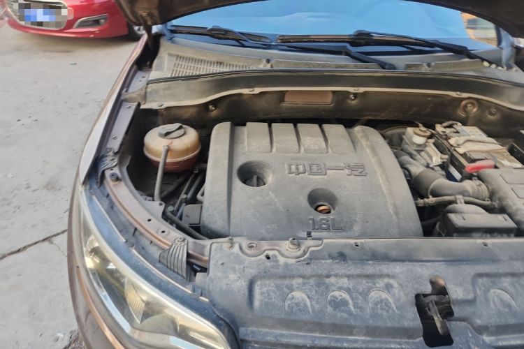 Used FAW Senya R7 2016 1.6L Automatic Luxury Model Engine Bay Right