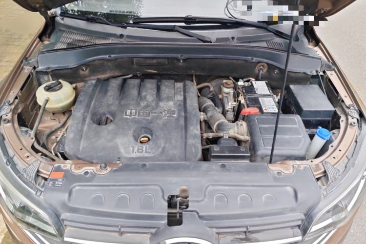 Used FAW Senya R7 2016 1.6L Manual Luxury Model Engine Bay