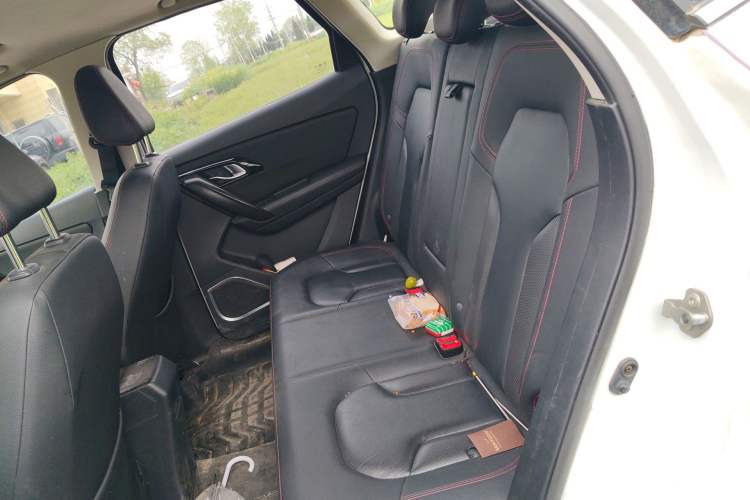 Used FAW Senya R7 2016 1.6L Manual Smart Version Left Rear Seat