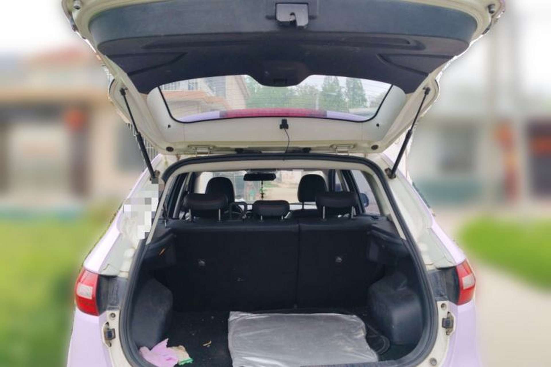 Used FAW Senya R7 2016 1.6L Manual Smart Version Trunk