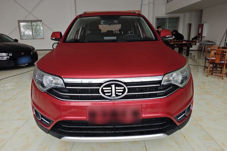 Used FAW Senya R7 2016 1.6L Manual Luxury Version Front