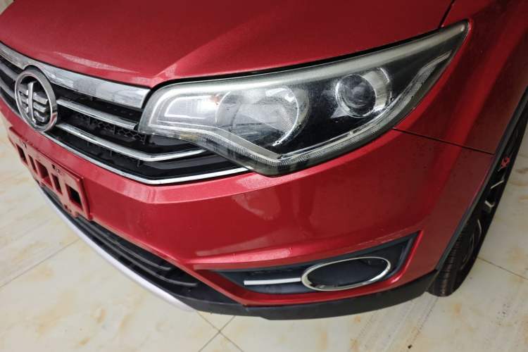 Used FAW Senya R7 2016 1.6L Manual Luxury Version Left Front Headlight