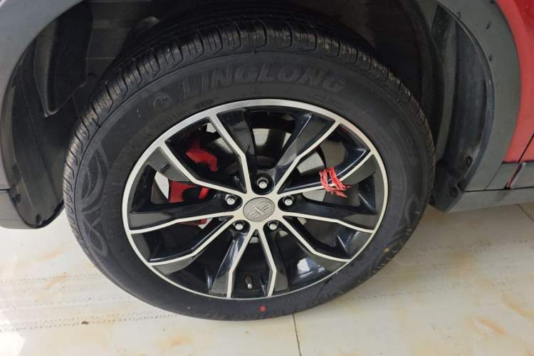 Used FAW Senya R7 2016 1.6L Manual Luxury Version Left Front Wheel Hub