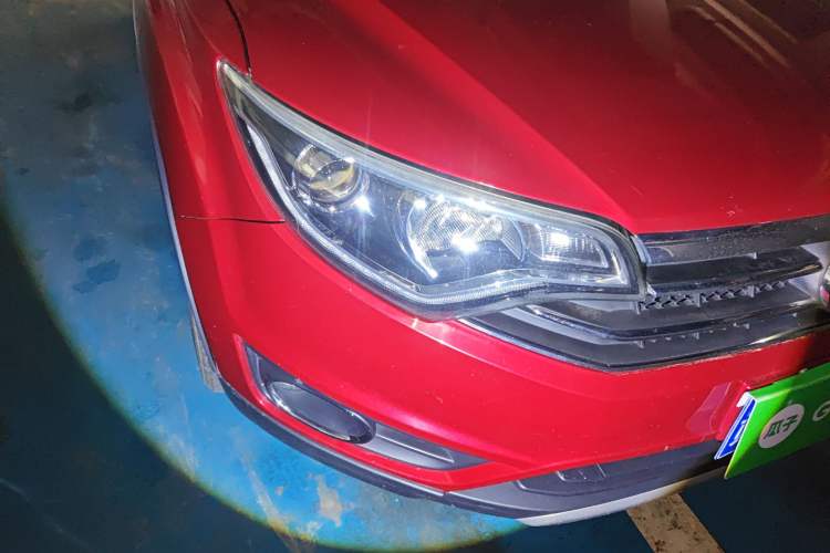 Used FAW Senya R7 2016 1.6L Manual Luxury Model Right Front Headlight