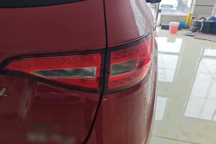 Used FAW Senya R7 2016 1.6L Manual Luxury Version Right Rear Taillight