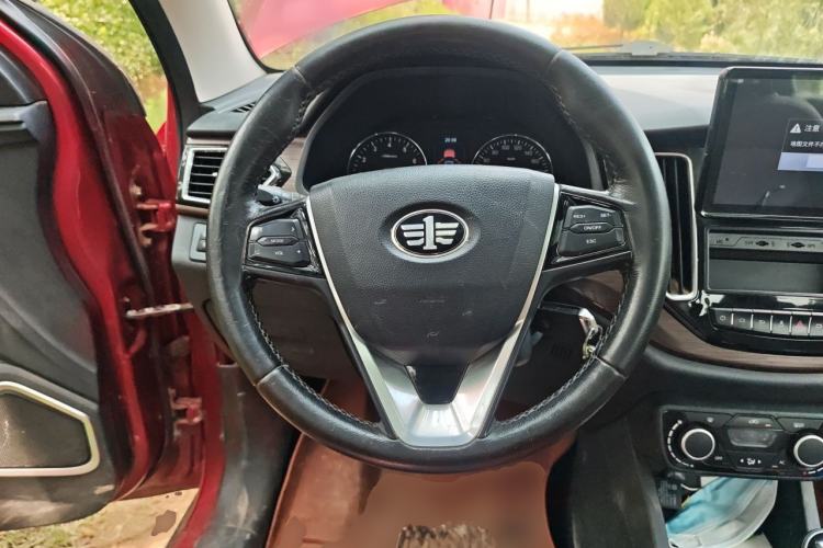 Used FAW Senya R7 2016 1.6L Manual Luxury Model Steering Wheel