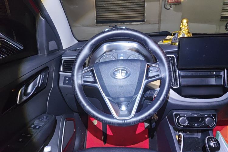 Used FAW Senya R7 2016 1.6L Manual Luxury Model Steering Wheel
