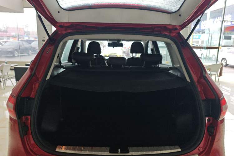 Used FAW Senya R7 2016 1.6L Manual Luxury Version Trunk