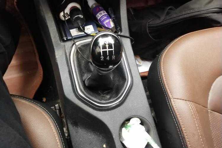 Used FAW Senya R7 2016 1.6L Manual Luxury Version Gear Lever