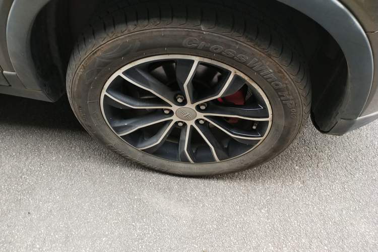 Used FAW Senya R7 2016 1.6L Manual Luxury Version Right Front Wheel Hub