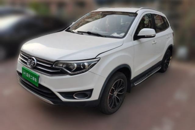 Used FAW Senya R7 2016 1.6L Manual Luxury Model