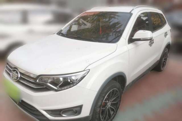 Used FAW Senya R7 2016 1.6L Manual Luxury Model