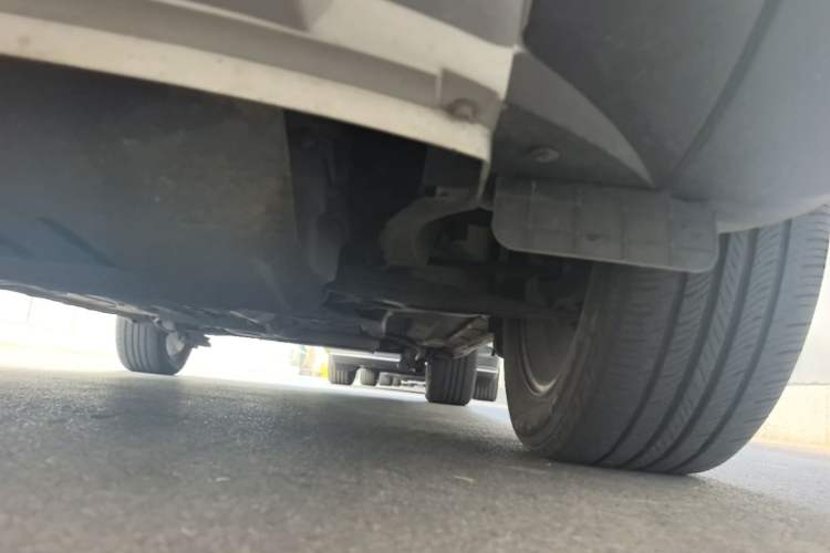 Used FAW Senya R7 2016 1.6L Automatic Smart Version Chassis Front Left