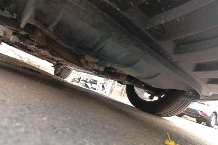 Used FAW Senya R7 2016 1.6L Manual Smart Version Chassis Front Right