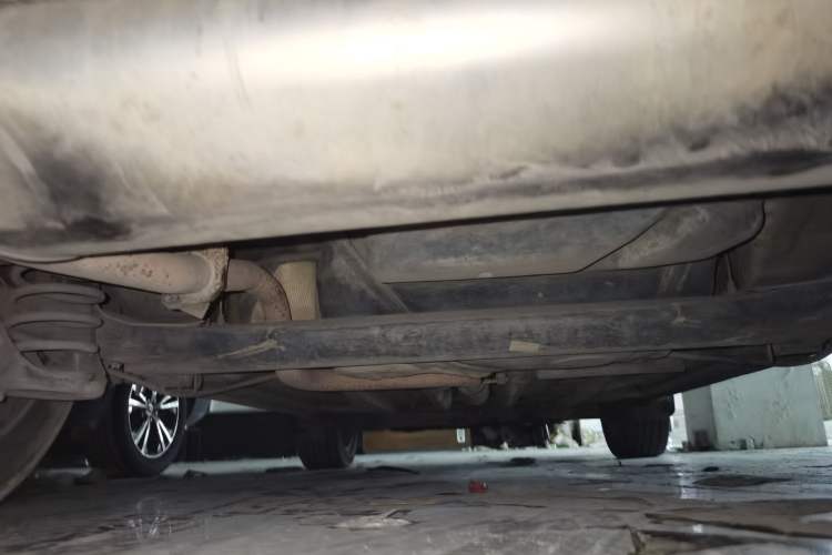 Used FAW Senya R7 2016 1.6L Manual Smart Version Chassis Rear