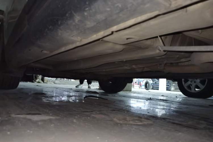 Used FAW Senya R7 2016 1.6L Manual Smart Version Chassis Rear Left
