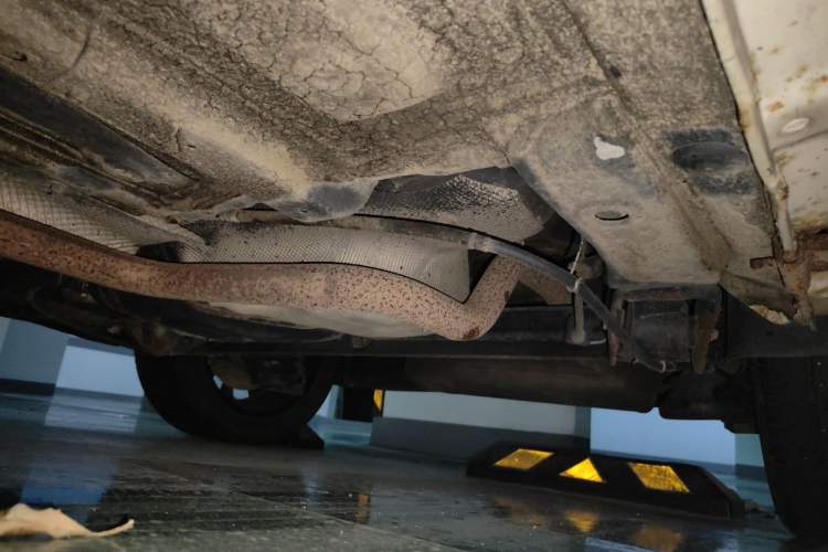 Used FAW Senya R7 2016 1.6L Manual Smart Version Chassis Rear Left
