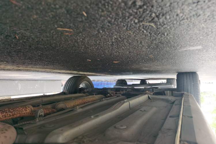 Used FAW Senya R7 2016 1.6L Manual Smart Version Chassis Rear Left