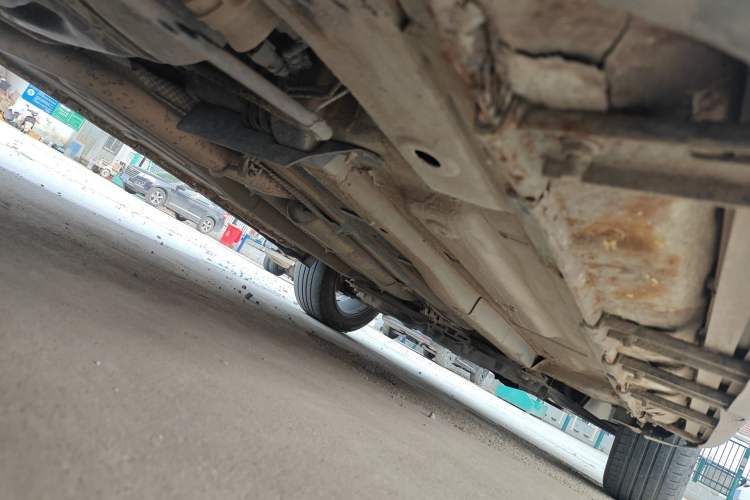 Used FAW Senya R7 2016 1.6L Manual Luxury Model Chassis Rear Right