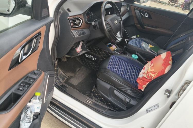 Used FAW Senya R7 2016 1.6L Manual Smart Version Driver Seat