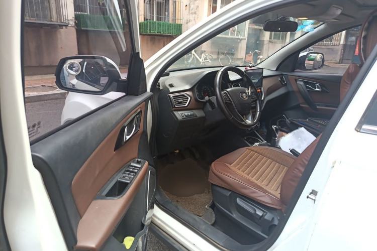 Used FAW Senya R7 2016 1.6L Manual Smart Version Driver Seat