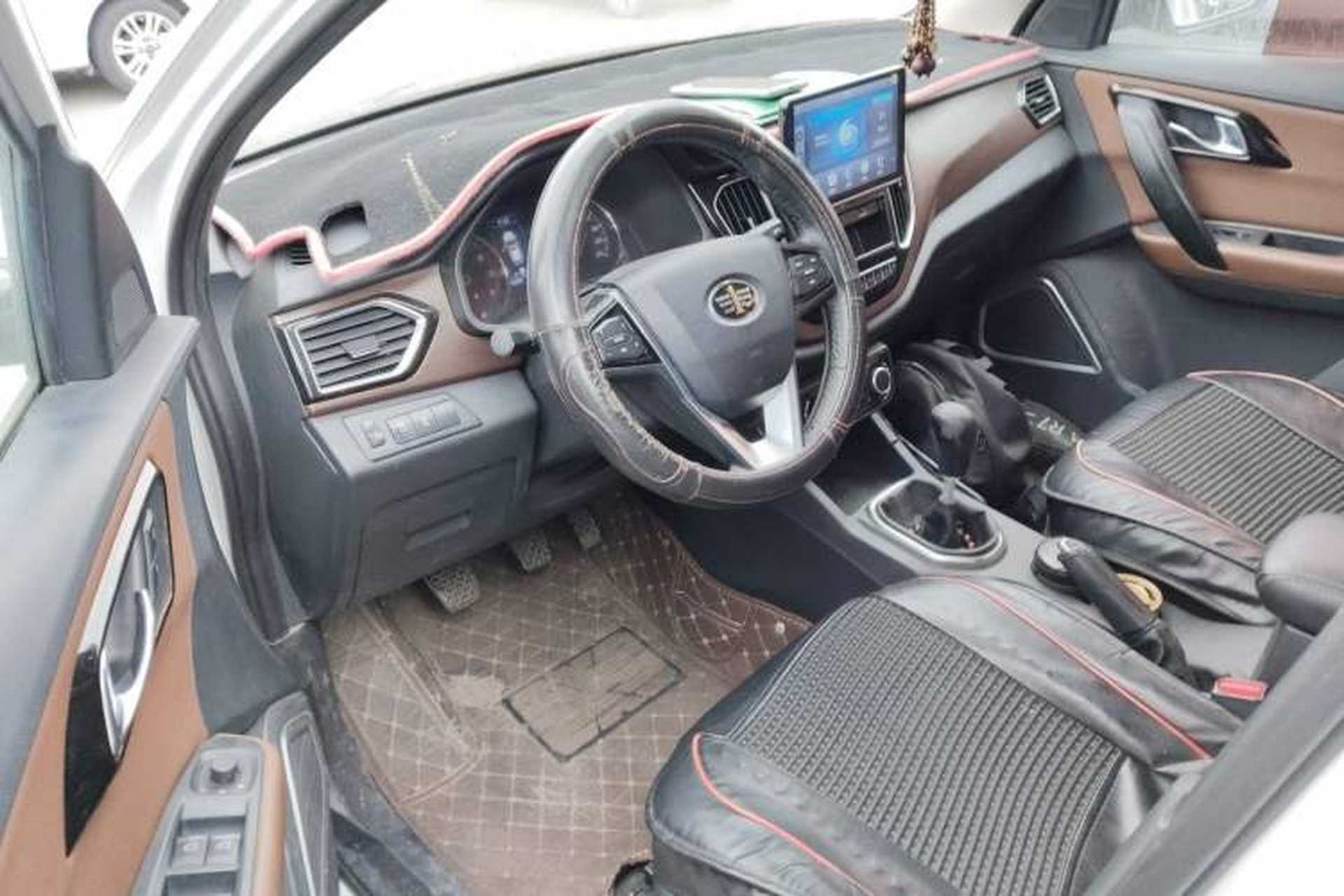 Used FAW Senya R7 2016 1.6L Manual Smart Version Driver Seat