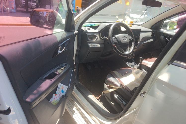 Used FAW Senya R7 2016 1.6L Manual Luxury Model Driver Seat