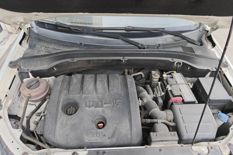Used FAW Senya R7 2016 1.6L Manual Luxury Version Engine Bay