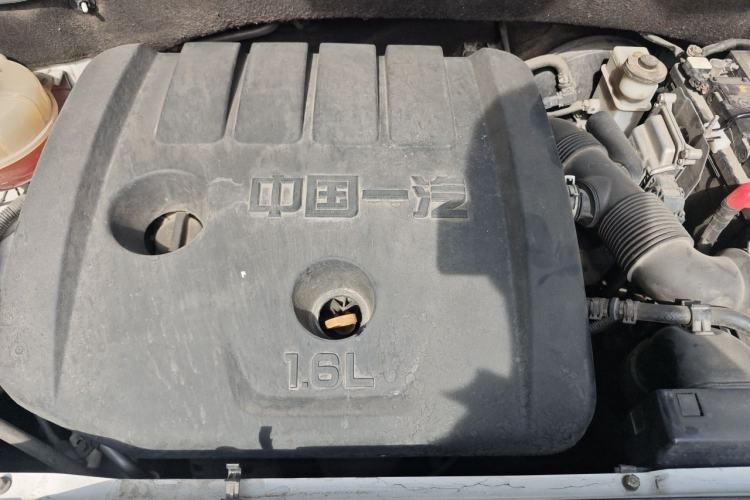 Used FAW Senya R7 2016 1.6L Manual Luxury Version Engine Bay