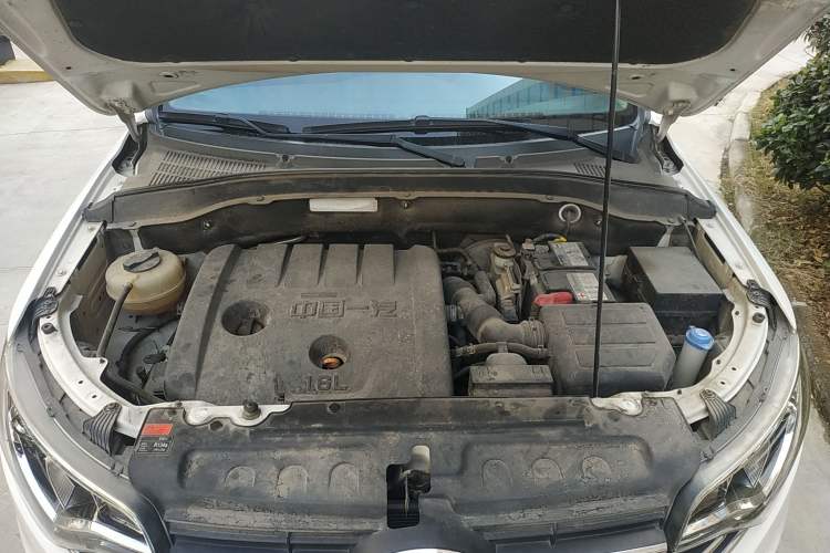 Used FAW Senya R7 2016 1.6L Automatic Smart Version Engine Bay