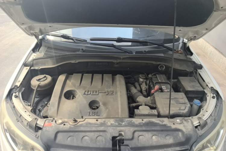 Used FAW Senya R7 2016 1.6L Automatic Smart Version Engine Bay