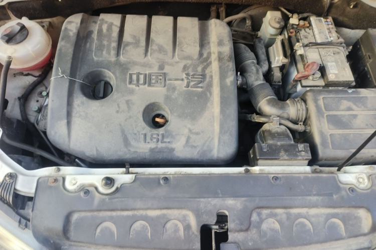 Used FAW Senya R7 2016 1.6L Manual Luxury Version Engine Bay