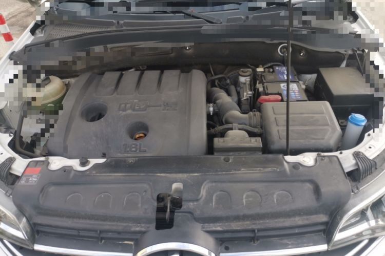 Used FAW Senya R7 2016 1.6L Manual Luxury Model Engine Bay
