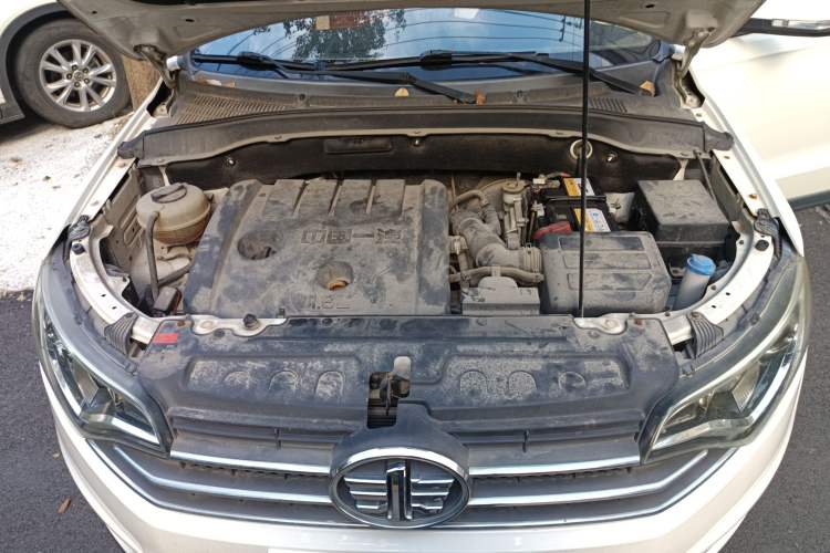 Used FAW Senya R7 2016 1.6L Manual Smart Version Engine Bay